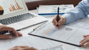 Read more about the article Zoho Books Review 2025: The Complete Guide to Free & Affordable Accounting Software for Small Business Success