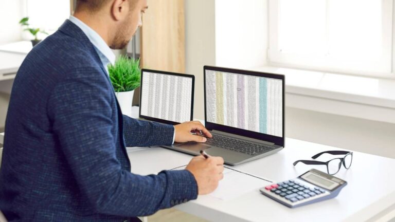 Power-Query-in-Excel-interface-showing-data-transformation-steps-in-Get-and-Transform-editor